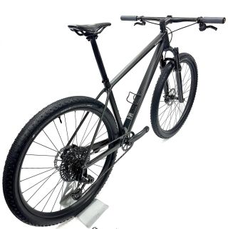 Rychlý, lehký hardtail? … ano, v @bikepart.cz @protocycles @bikeaheadcomposites @bottico_dtswiss.cz #nechcikolozkrabice...